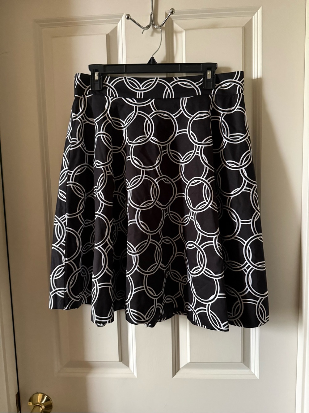 Amanda & Chelsea Black and White Circle-Print Skater Skirt